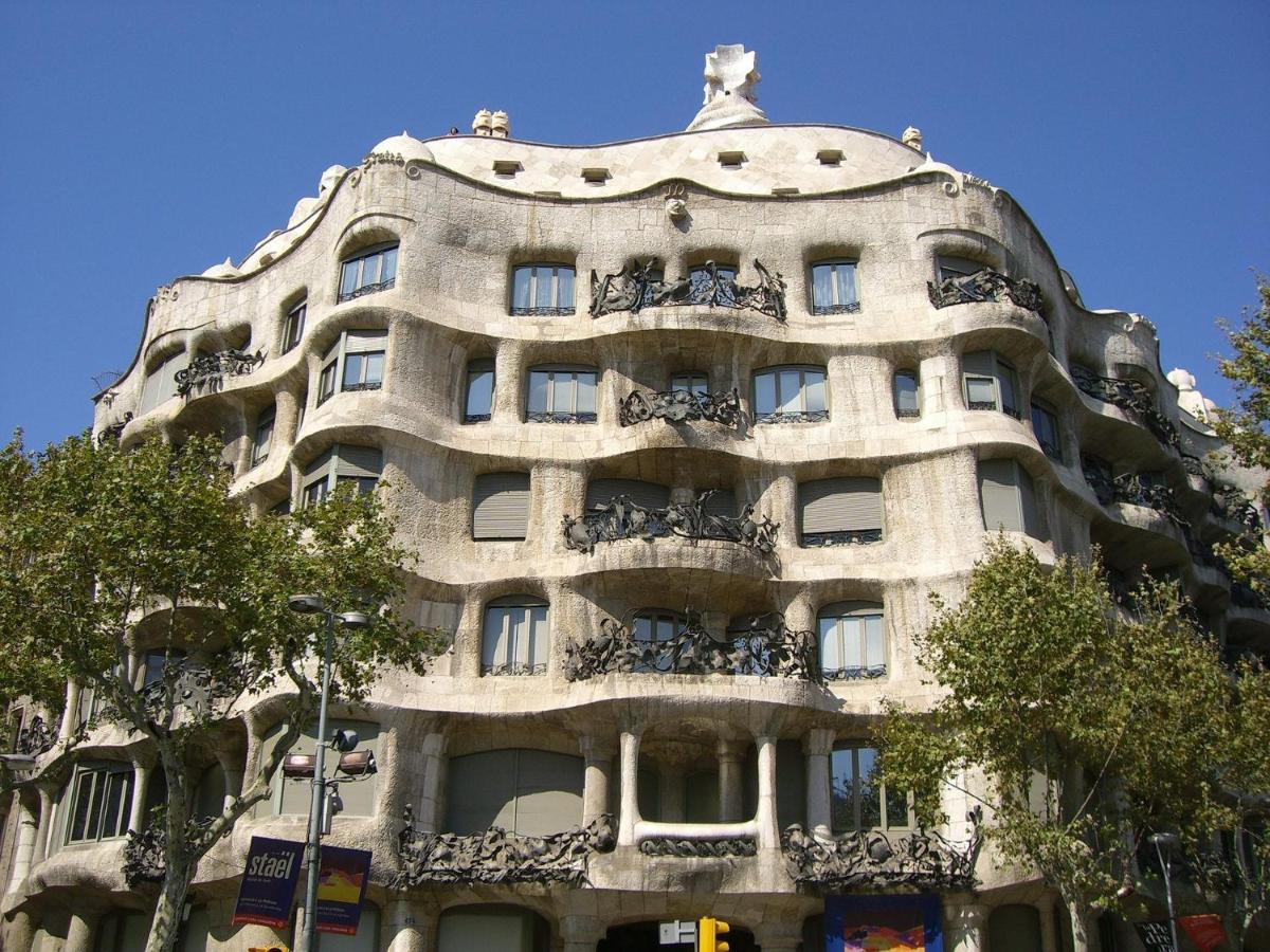 Muntanya - Apartments In Sagrada Familia Barcelona Zewnętrze zdjęcie